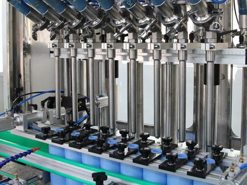 Macchina di riempimento industriale