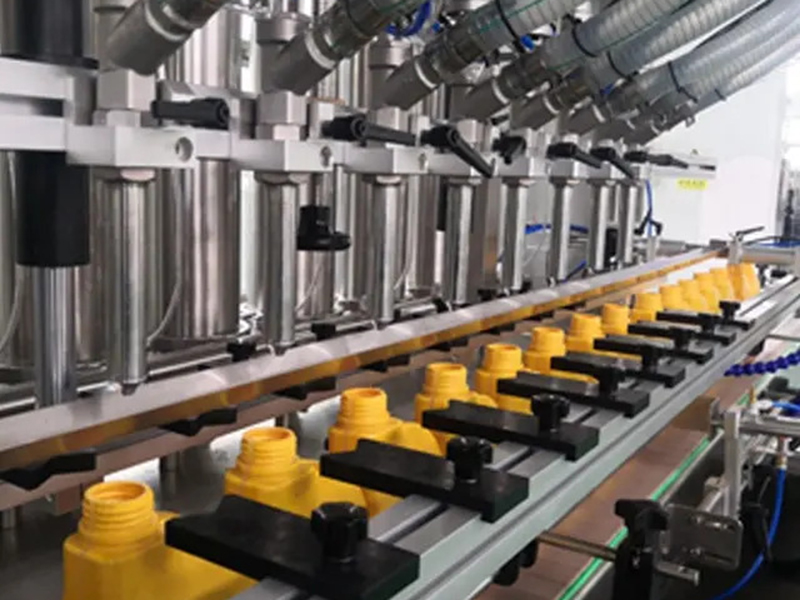 Macchina di riempimento industriale